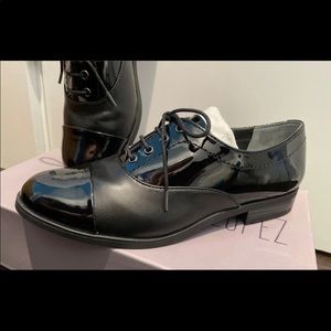 Jennifer Lopez DANDY Black Patent Oxford Shoes 6.5